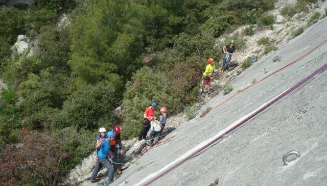 École d’escalade à la Montagne Sainte-Victoire : un 1er mai provençal image article