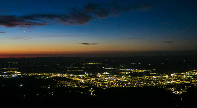Lever de soleil au puy de Dôme. image article