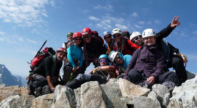 Alpinistes en formation image article